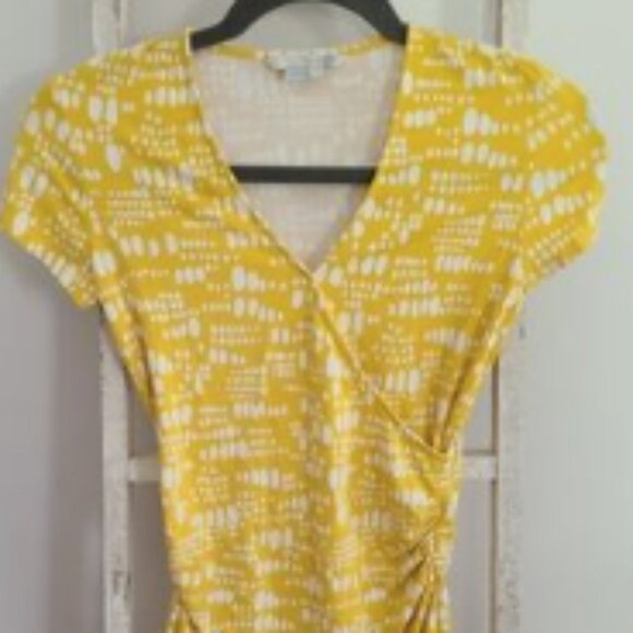 Boden size 4 yellow and white short sleeve faux wrap polka dot top - Picture 1 of 2